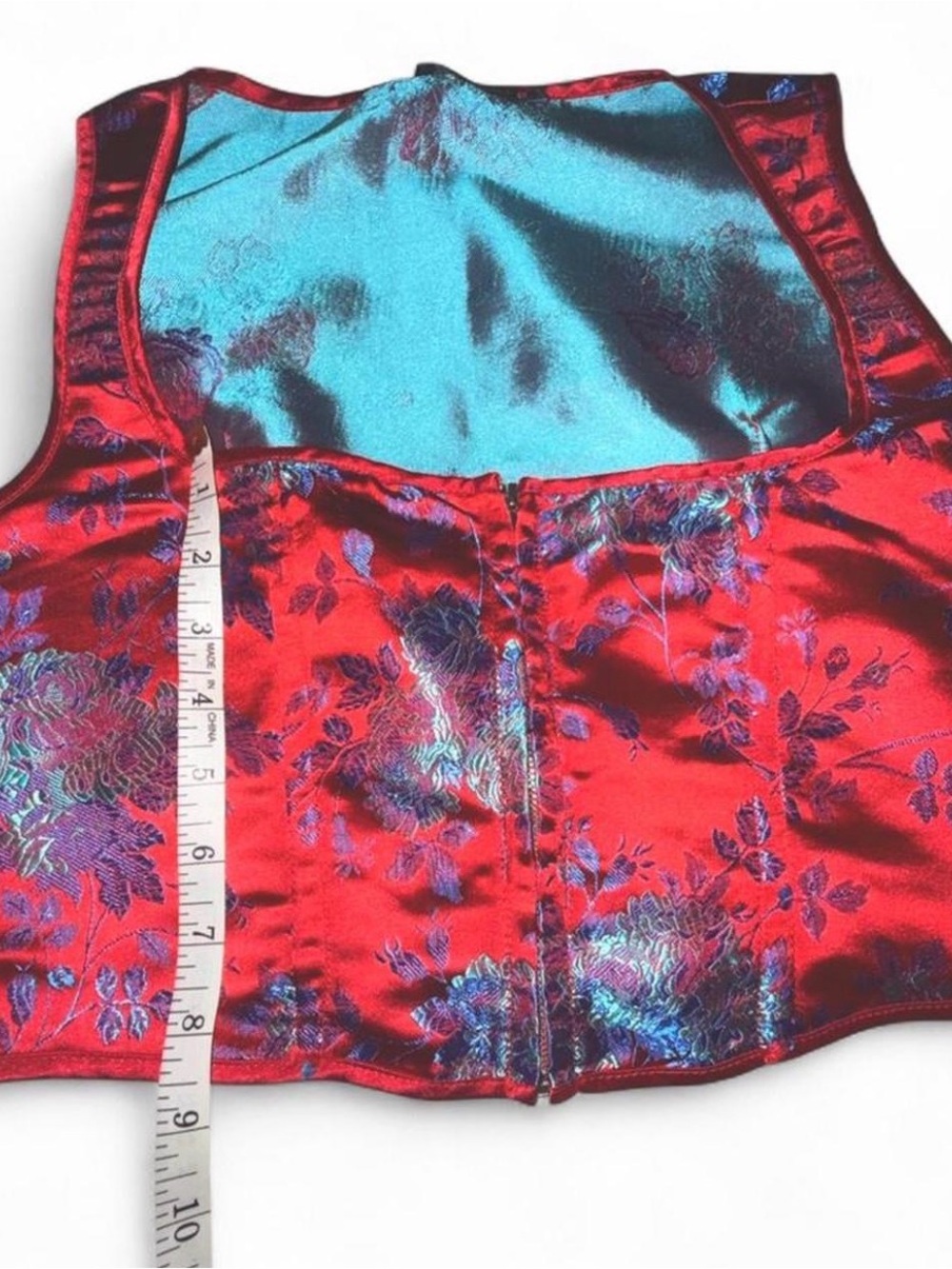 Pretty Little Things Red Satin Floral Zip-Front Bustier Crop Top. Size 4. - Picture 7 of 7